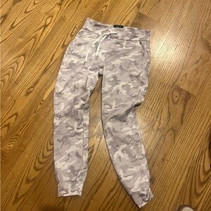 Rachel Zoe Gray Camouflage Pants
